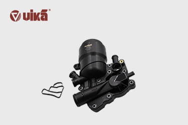 机油滤清器在发动机哪个位置？