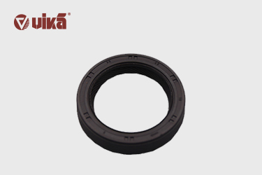 曲前油封漏油原因是什么？