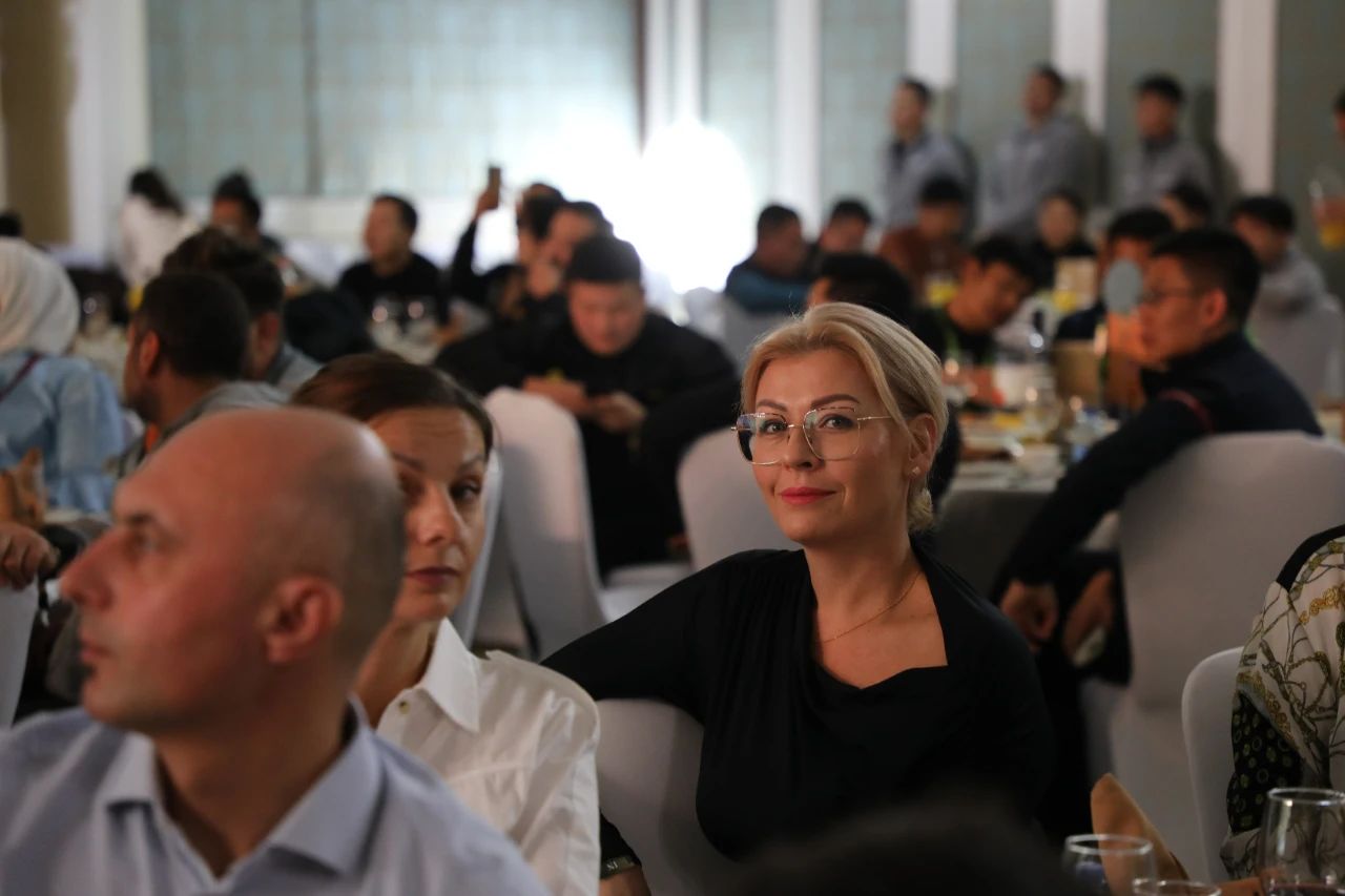 vika DPA宝马&梅赛德斯奔驰车型业务推荐会暨客户答谢晚宴